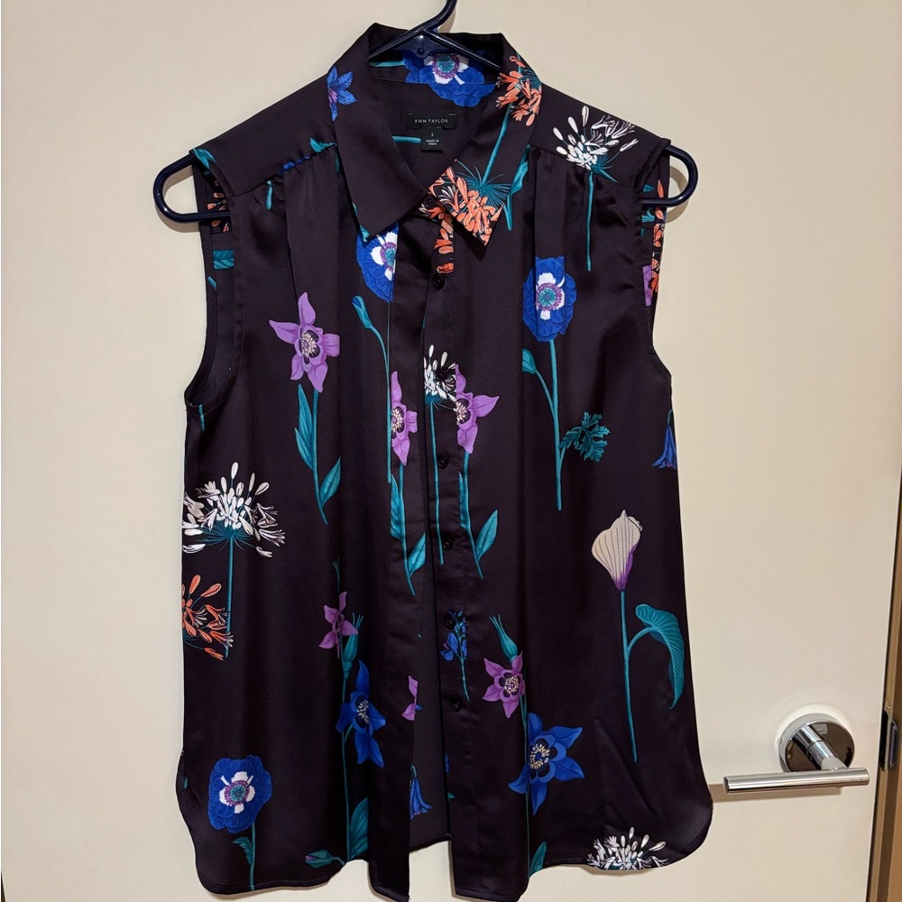 Chocolate Sleeveless Print Blouse